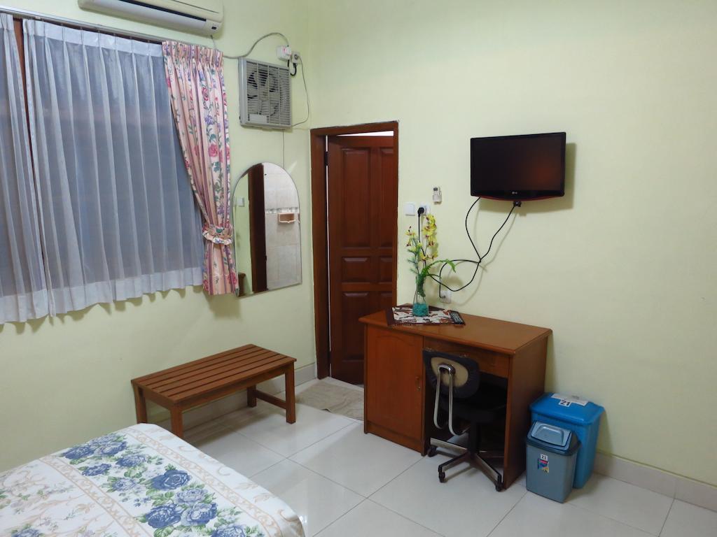Enny'S Guest House Malang Quarto foto