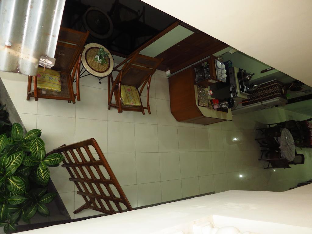Enny'S Guest House Malang Exterior foto